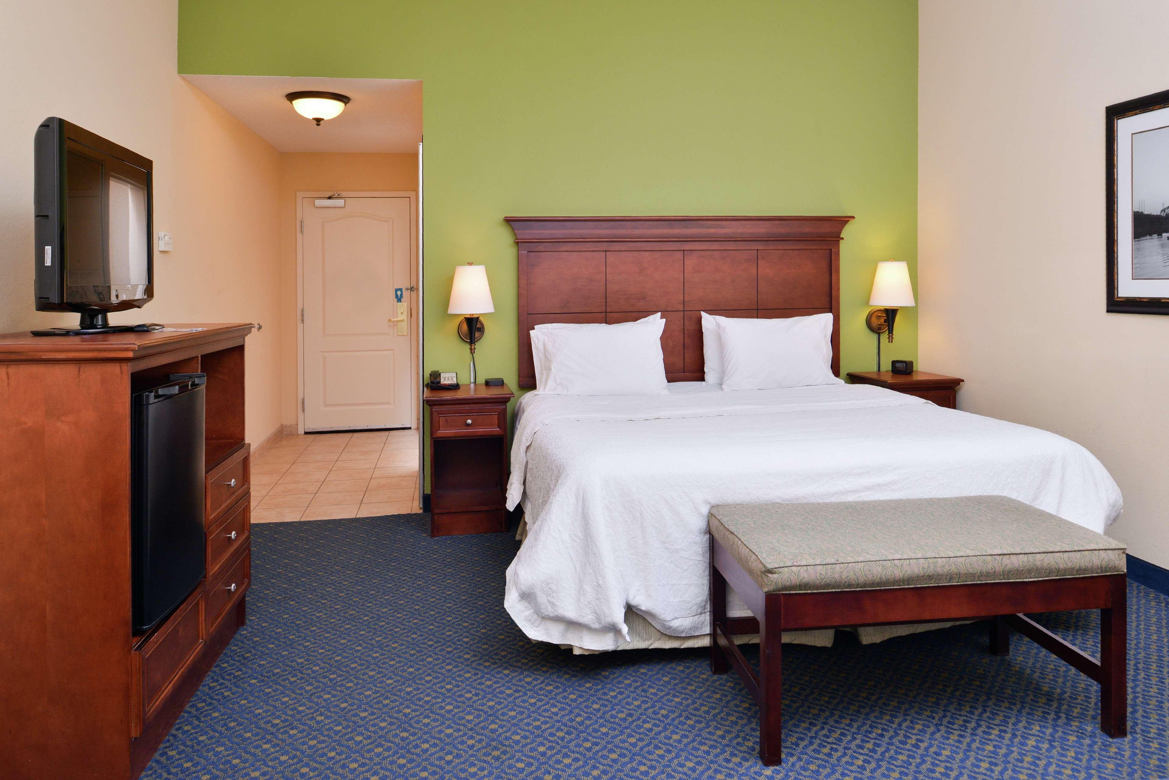 Hampton Inn Jackson-College Avenue מראה חיצוני תמונה