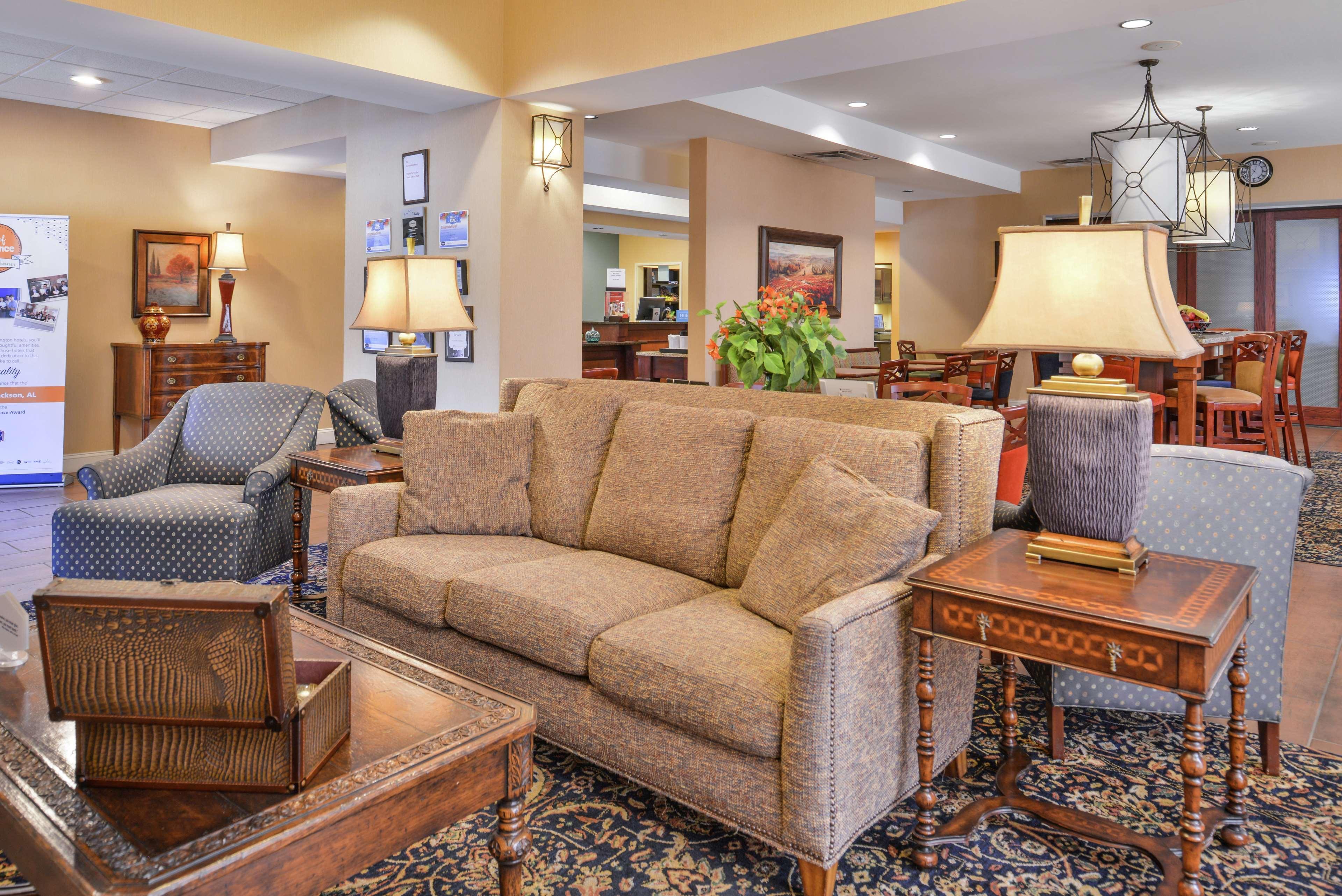 Hampton Inn Jackson-College Avenue מראה חיצוני תמונה