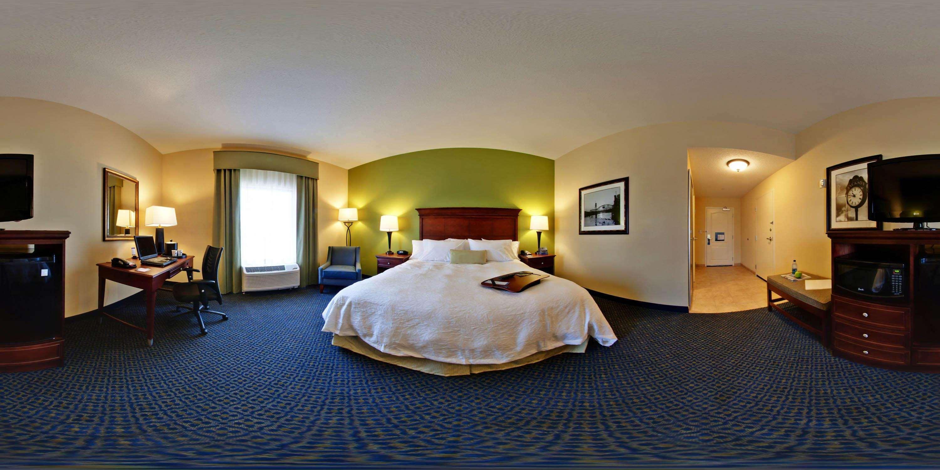 Hampton Inn Jackson-College Avenue מראה חיצוני תמונה