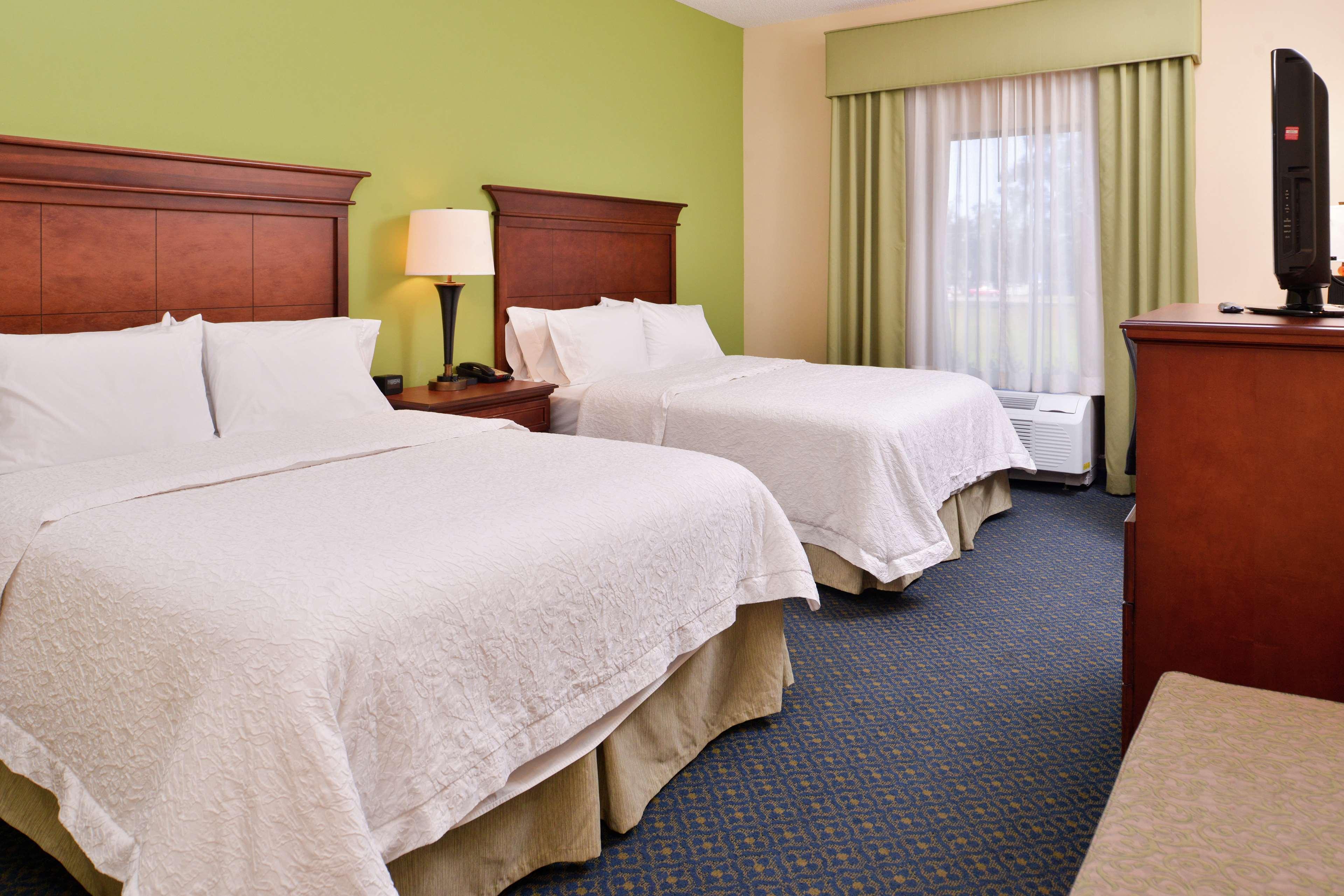 Hampton Inn Jackson-College Avenue מראה חיצוני תמונה