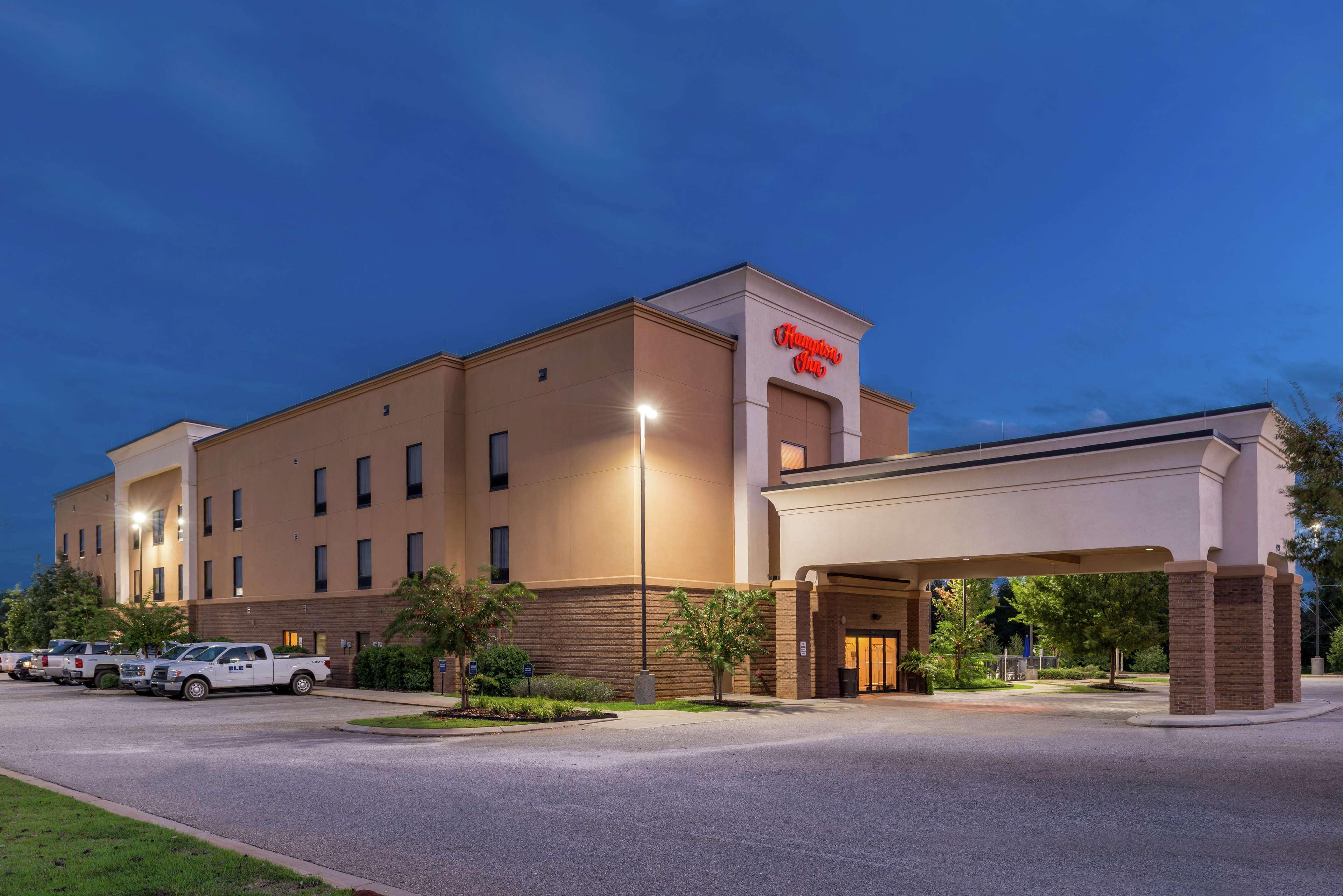Hampton Inn Jackson-College Avenue מראה חיצוני תמונה