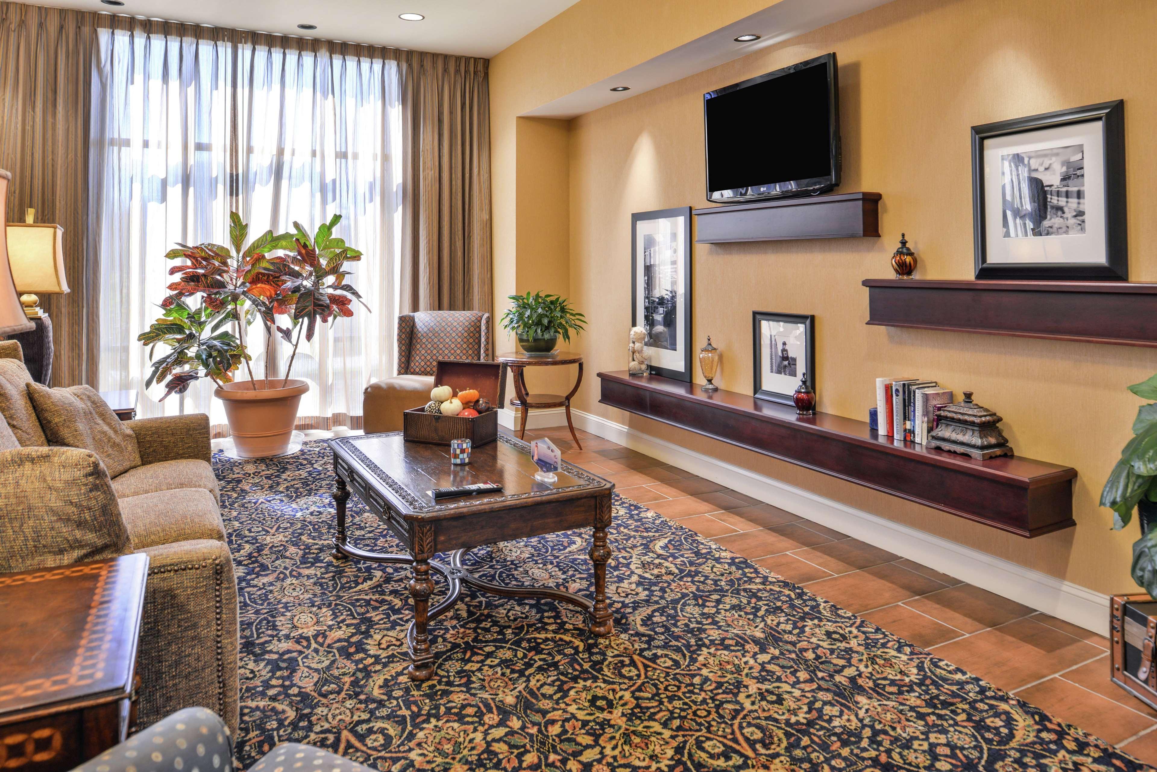 Hampton Inn Jackson-College Avenue מראה חיצוני תמונה