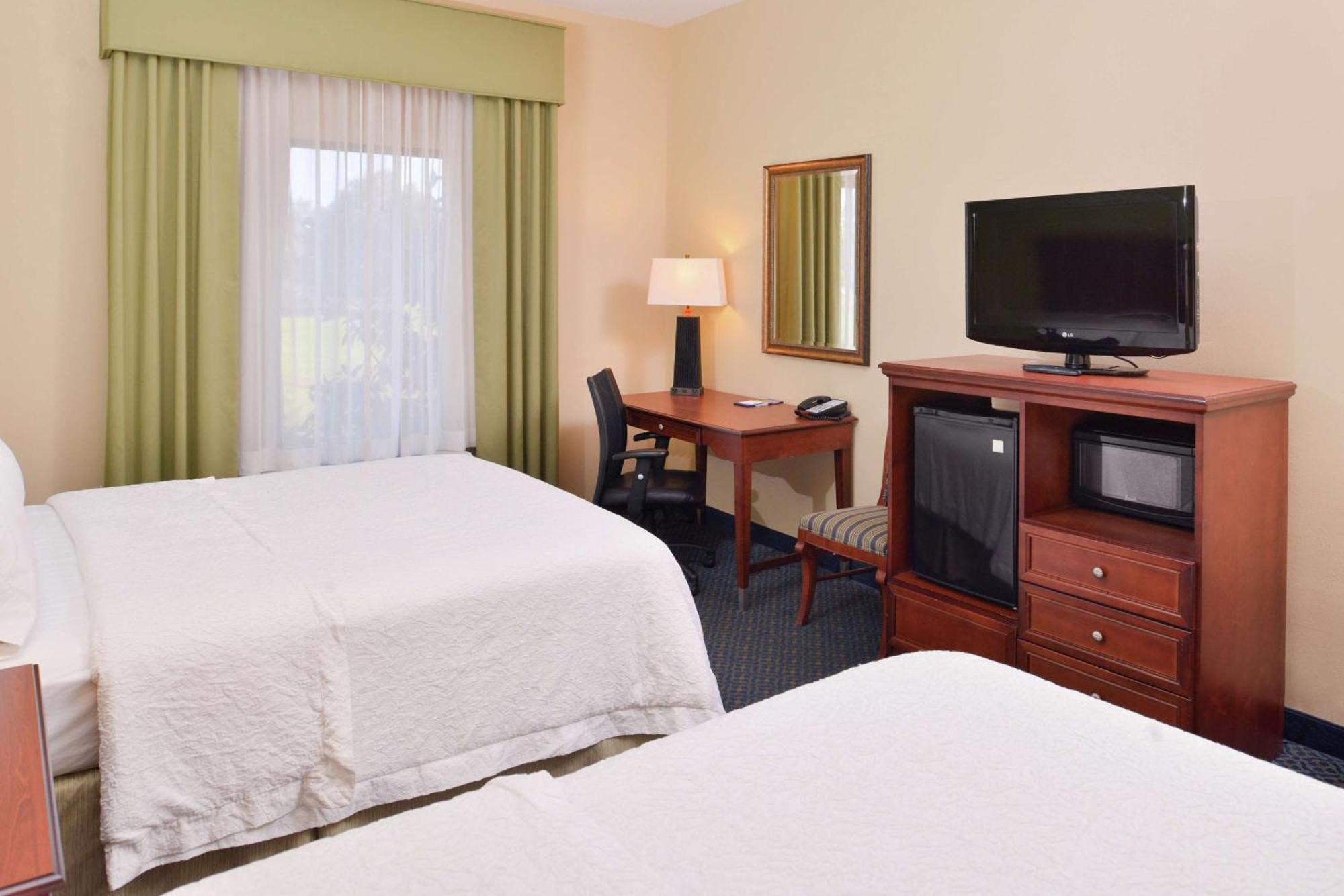 Hampton Inn Jackson-College Avenue מראה חיצוני תמונה